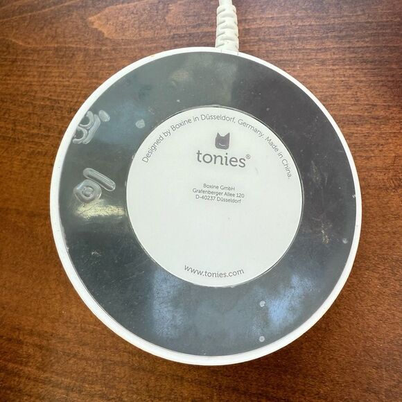 Toniebox Starter Set with Elsa, Belle, Peppa Pig and Creative Audio Character - Picture 4 of 5